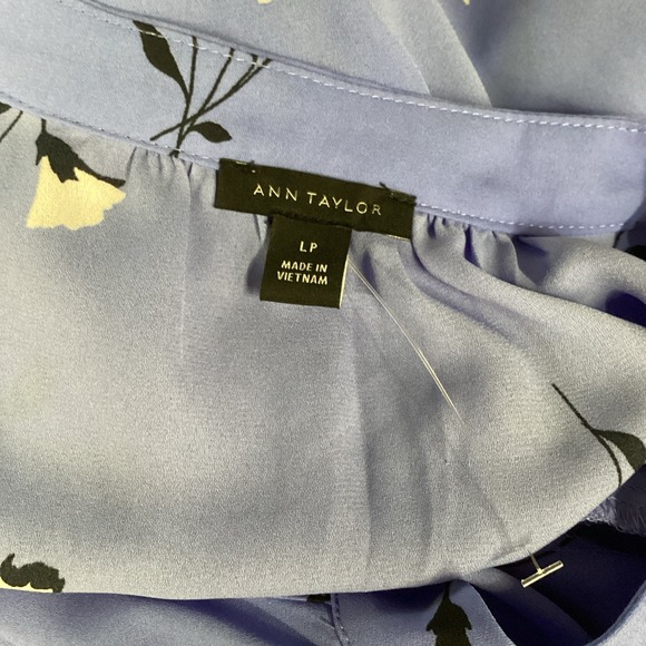 Ann Taylor Blue Floral Blouse - Picture 4 of 5